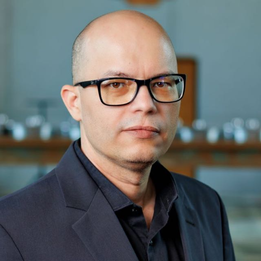 Carlos Bueno Carlos Bueno